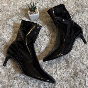 EUC ZARA Elegant Black Patent Leather Ankle Boots 37/6.5